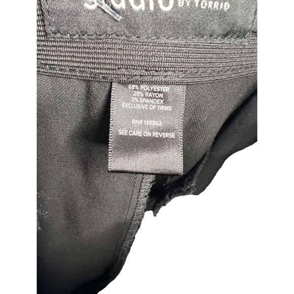 Torrid Studio Trouser Straight Deluxe Stretch Mid-Rise Pants Size 26R Black - Picture 4 of 9